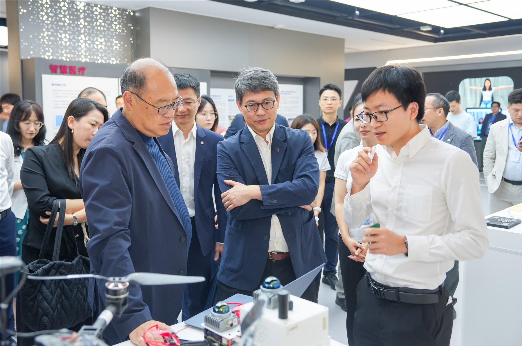 TASLAB introduces UAV and intelligent system technologies to guests