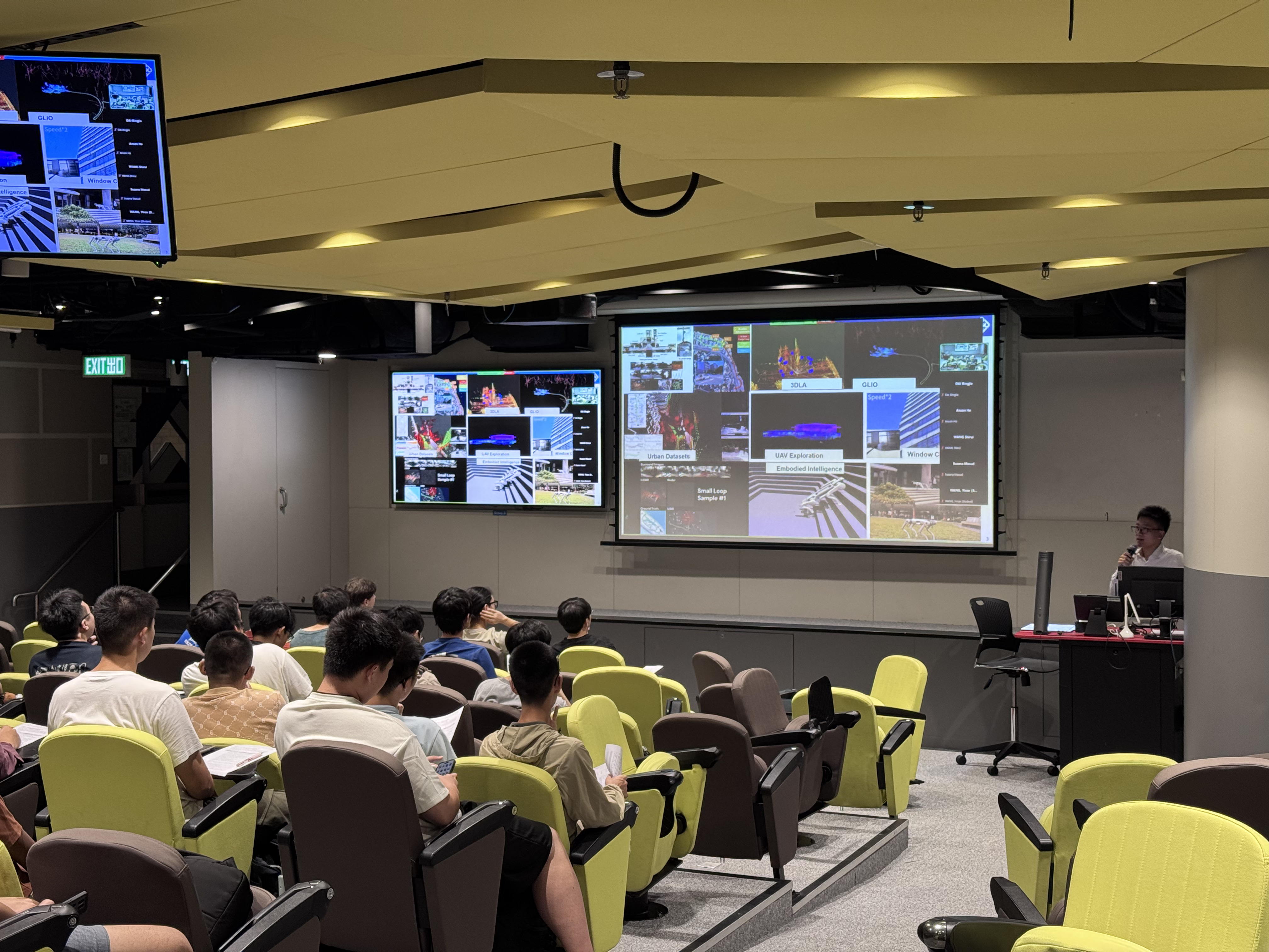 Prof. Weisong Wen presenting TASLAB research during the club information session