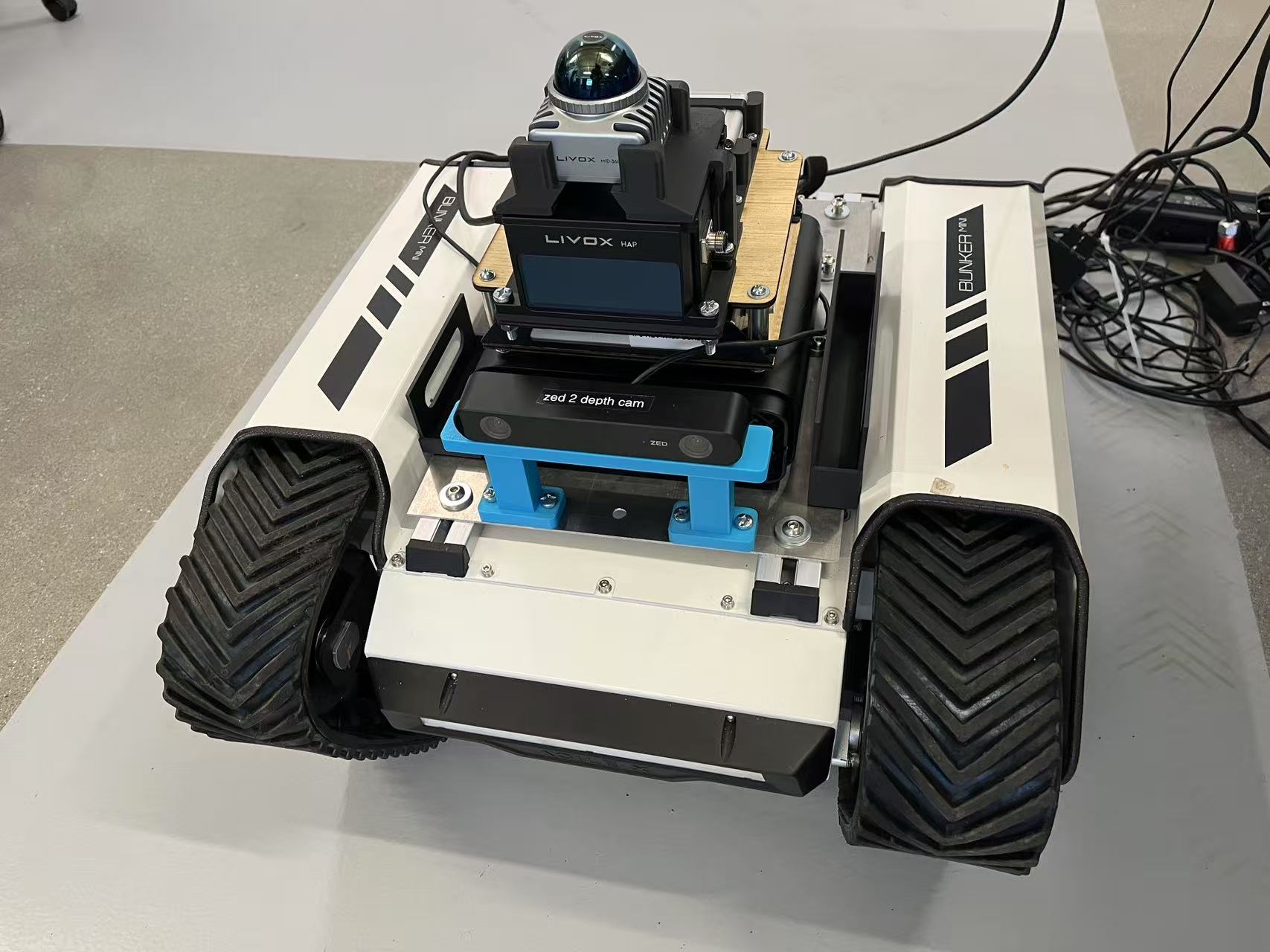 Ph.D. Candidate Xikun Liu Visits the University of California, Los Angeles for Collaborative Research on Intelligent Planning for Disaster-Relief Robotics